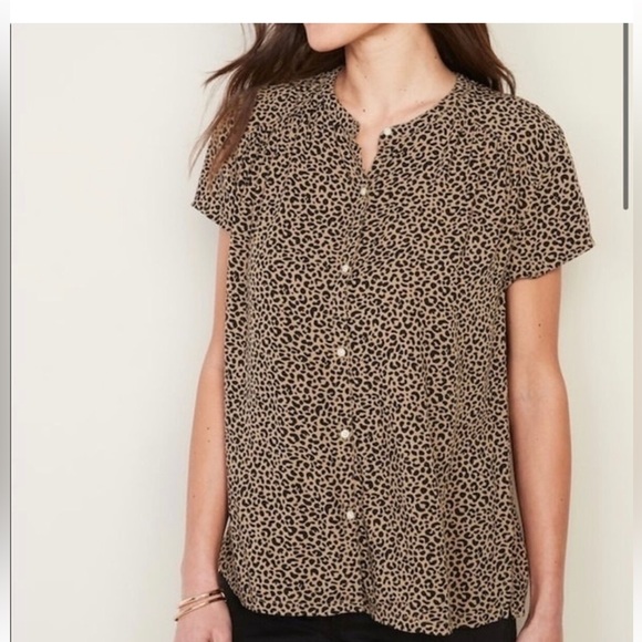 Leopard Button Up Top - Picture 1 of 4